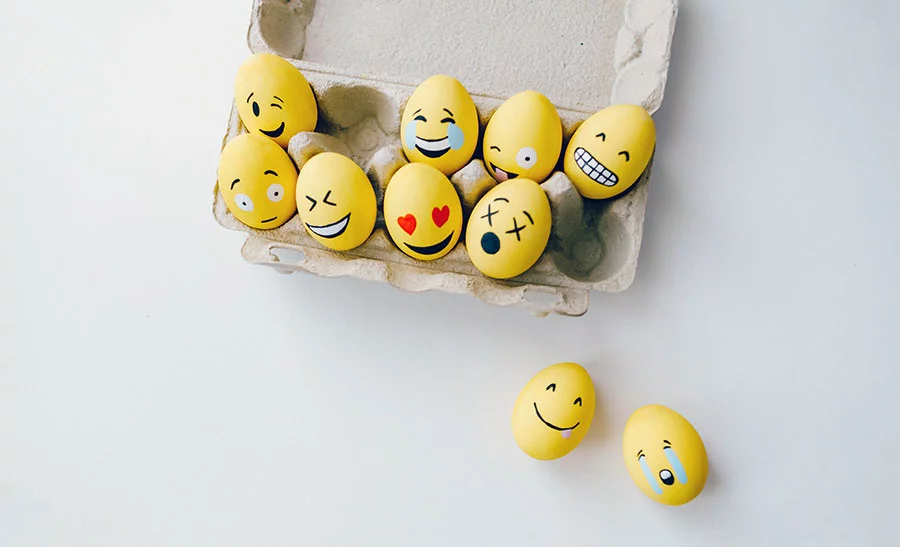 Yellow eggs emoji - BinaryFork.com