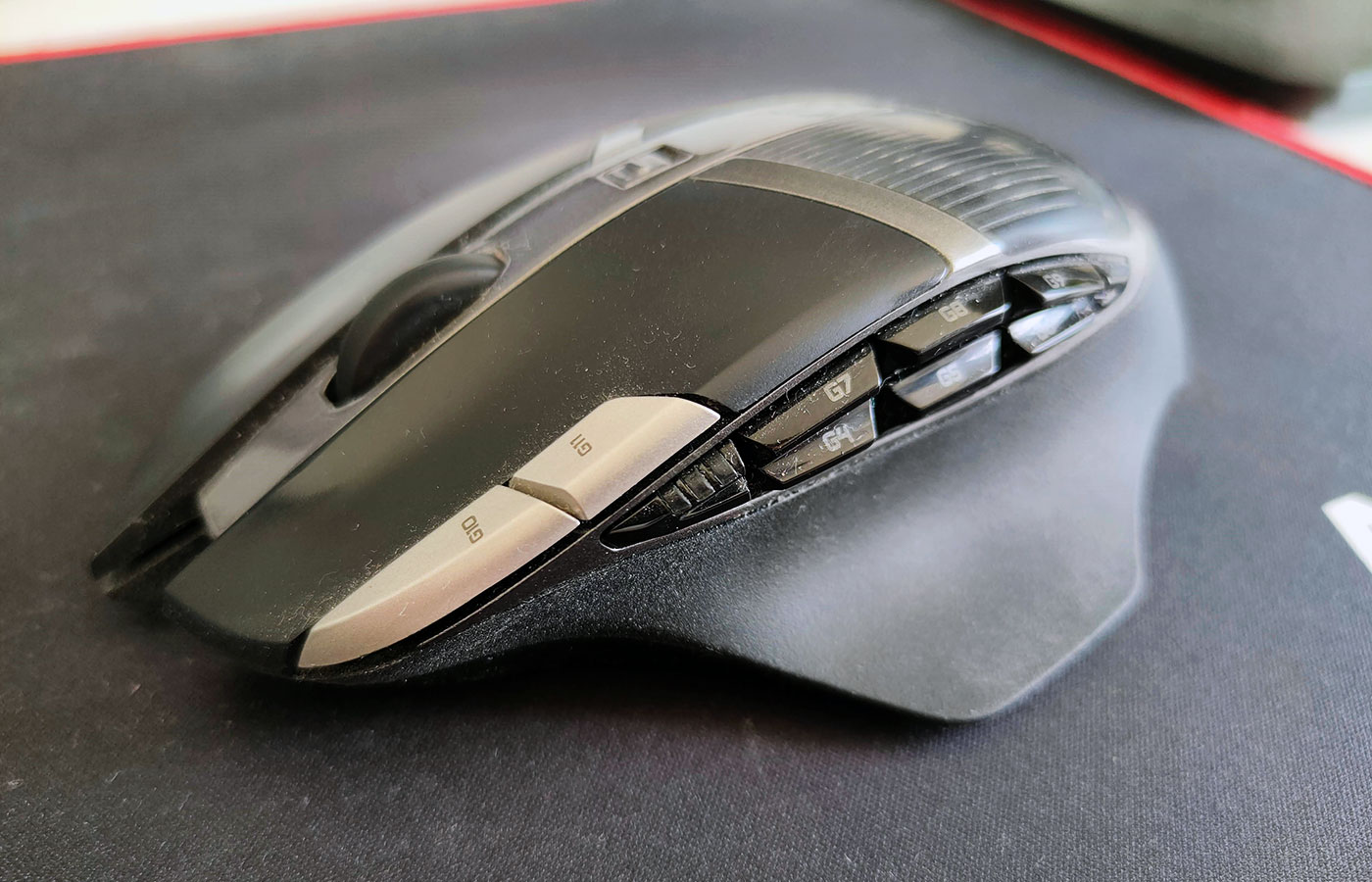 logitech mmo mouse front