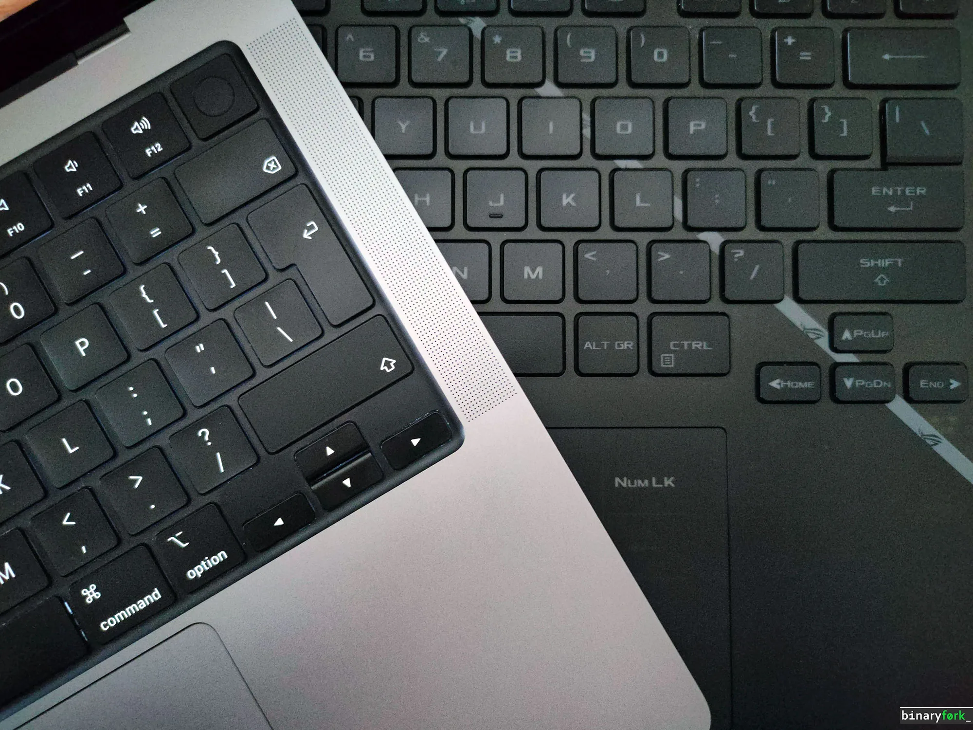 macbook vs rog windows dizüstü bilgisayar klavye tasarımı