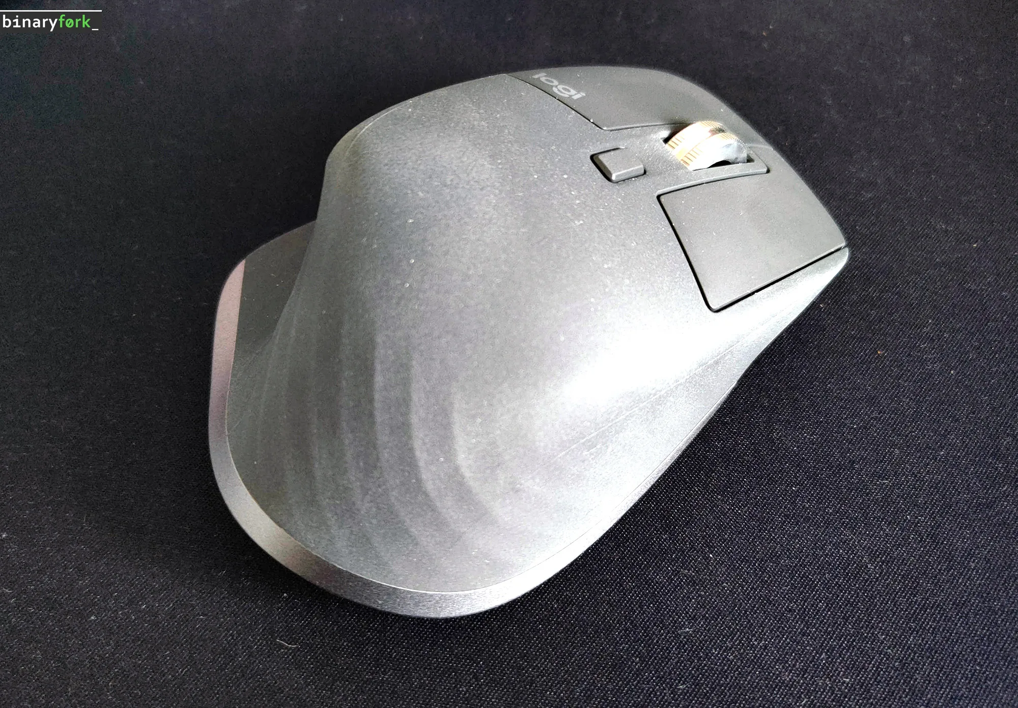 logitech mx master 3s sağdan görünüm