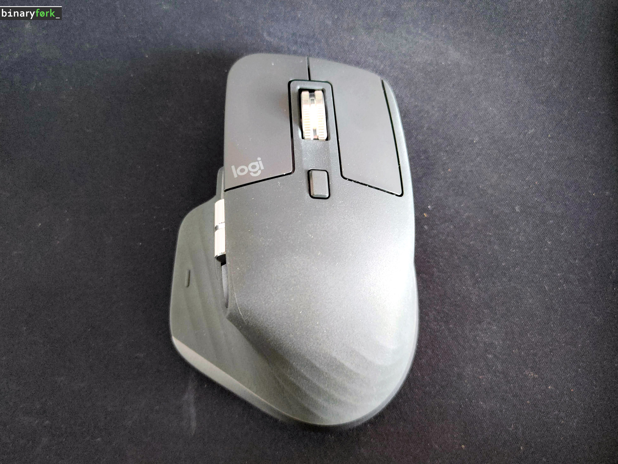 ロジクール MXマスター3Sを上から見る